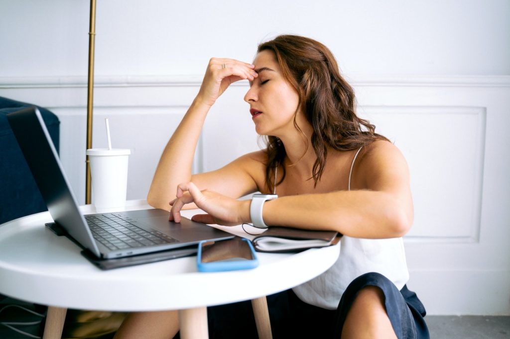 5 Signs You're Burned Out & Overworked And What to Do About It